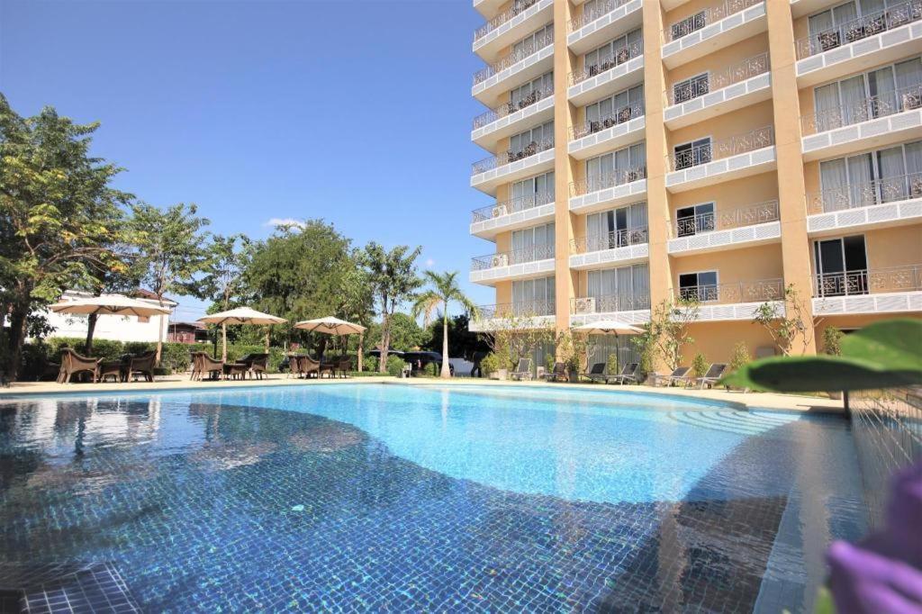 Hotel Continental Plaza Vientiane Ban Nongdouang Exterior foto